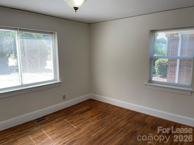 1308 Kings Drive S, Charlotte, NC 28207