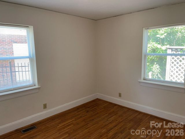 1308 Kings Drive S, Charlotte, NC 28207