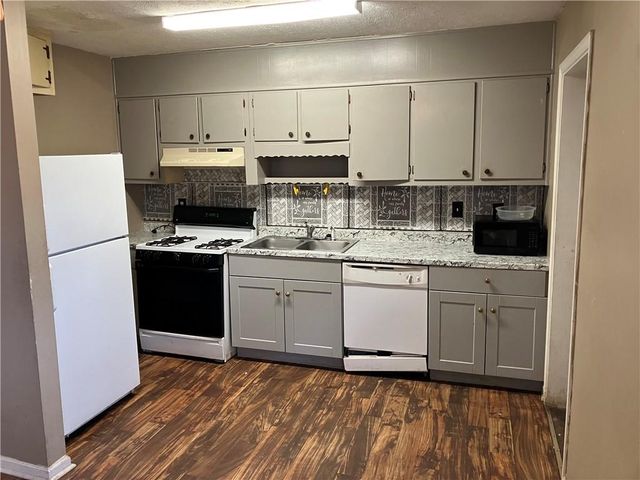 8475 Lee Road, Lithia Springs, GA 30122