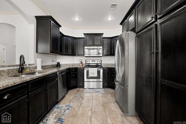 425 Brookstone Drive, Jonesboro, AR 72404