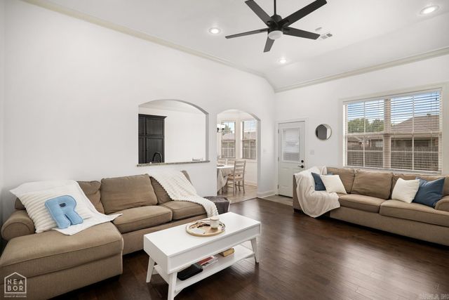 425 Brookstone Drive, Jonesboro, AR 72404