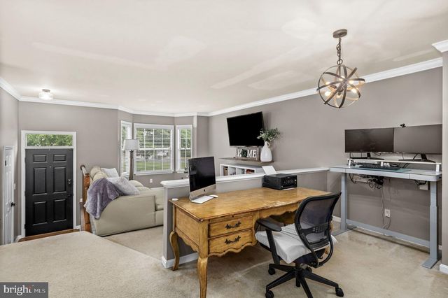 107 CROSSING RD, Fredericksburg, VA 22406