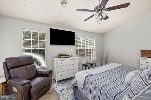 107 CROSSING RD, Fredericksburg, VA 22406