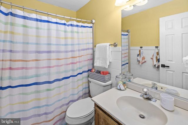 107 CROSSING RD, Fredericksburg, VA 22406