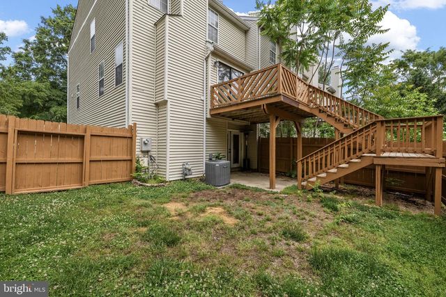 107 CROSSING RD, Fredericksburg, VA 22406