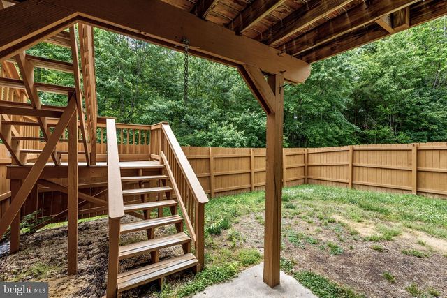 107 CROSSING RD, Fredericksburg, VA 22406