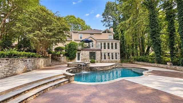 2370 Friars Gate Drive, Lawrenceville, GA 30043