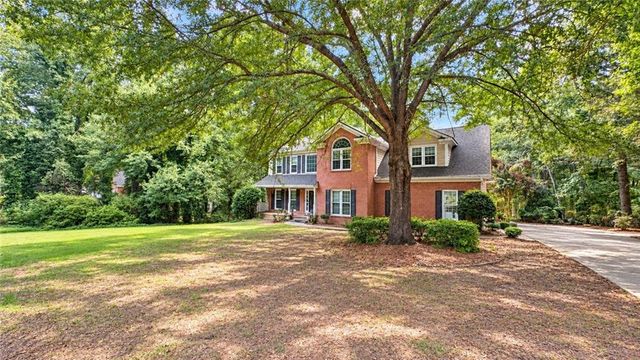 2370 Friars Gate Drive, Lawrenceville, GA 30043