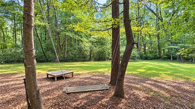2370 Friars Gate Drive, Lawrenceville, GA 30043