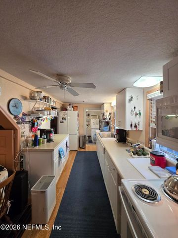 508 EDGEWOOD Avenue, Crescent City, FL 32112