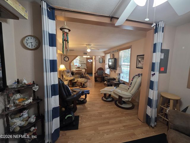 508 EDGEWOOD Avenue, Crescent City, FL 32112