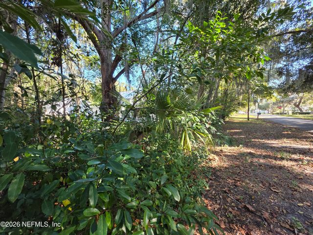 508 EDGEWOOD Avenue, Crescent City, FL 32112