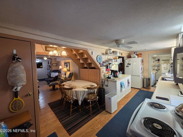 508 EDGEWOOD Avenue, Crescent City, FL 32112