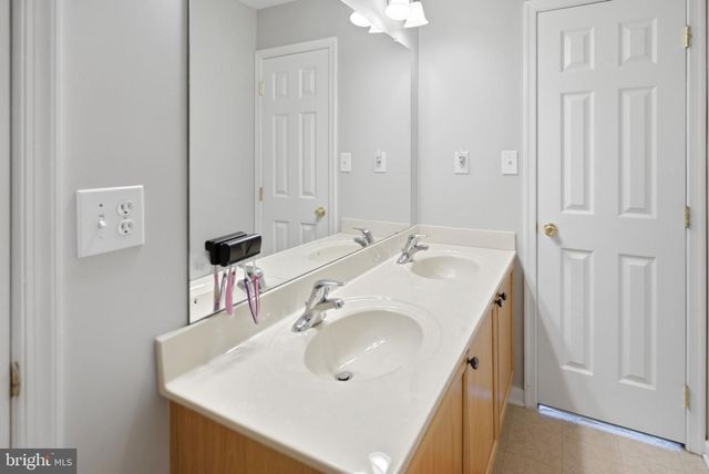 104 CAROT CT, Martinsburg, WV 25403