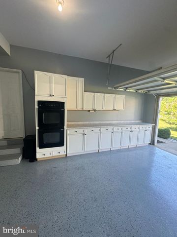 104 CAROT CT, Martinsburg, WV 25403
