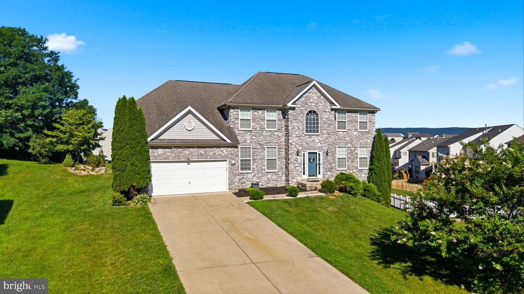 104 CAROT CT, Martinsburg, WV 25403