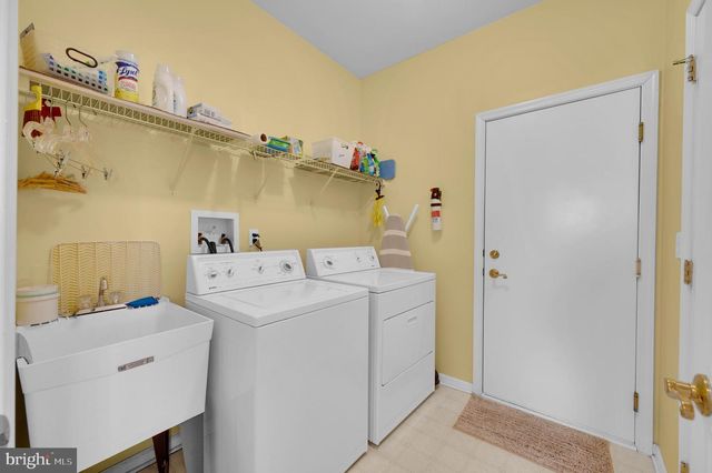 52 SEAGULL DR, Tuckerton, NJ 08087