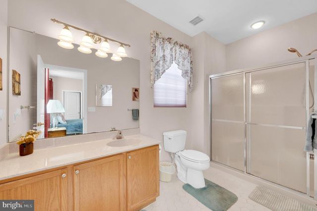 52 SEAGULL DR, Tuckerton, NJ 08087