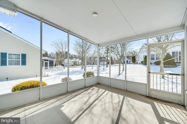 52 SEAGULL DR, Tuckerton, NJ 08087
