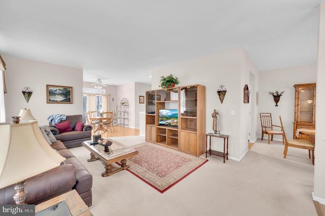 52 SEAGULL DR, Tuckerton, NJ 08087