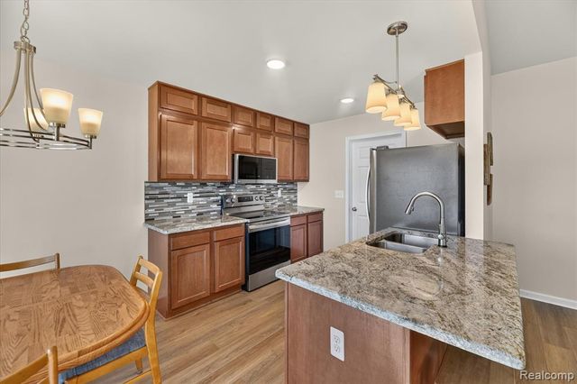 3107 Daisy Way, Burton, MI 48519