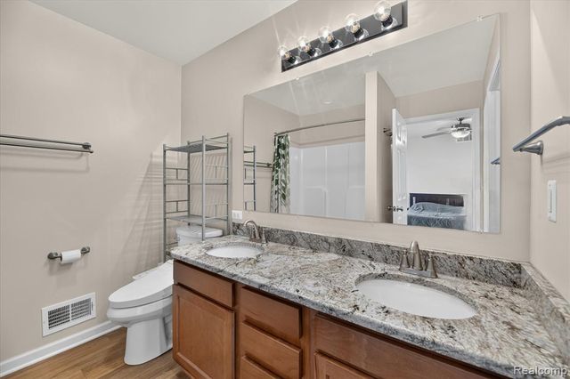 3107 Daisy Way, Burton, MI 48519