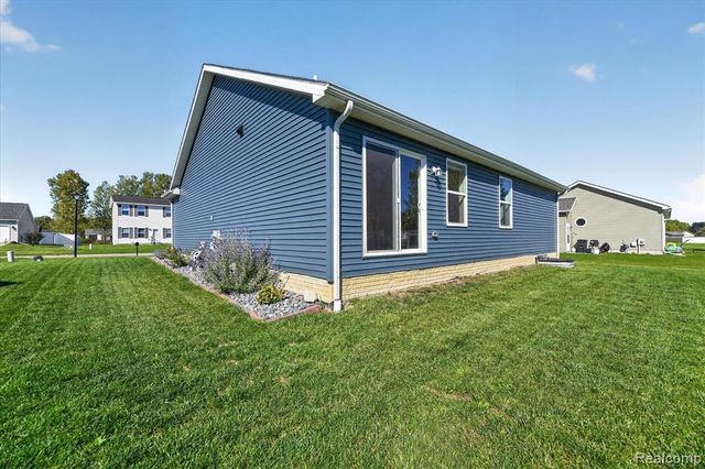 3107 Daisy Way, Burton, MI 48519