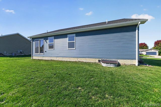 3107 Daisy Way, Burton, MI 48519