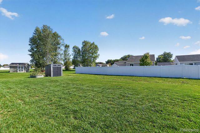 3107 Daisy Way, Burton, MI 48519