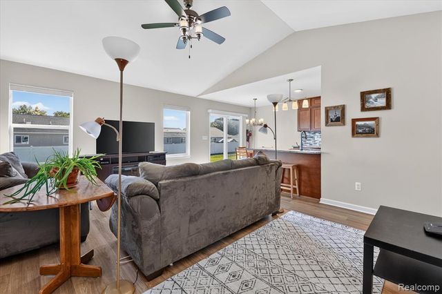 3107 Daisy Way, Burton, MI 48519