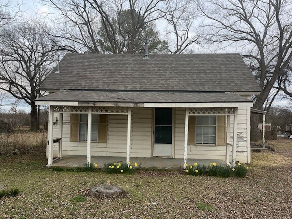 311 S Jernigan Street, Bells, TX 75414