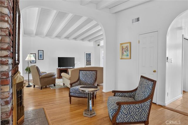 5921 Wish Avenue, Encino, CA 91316
