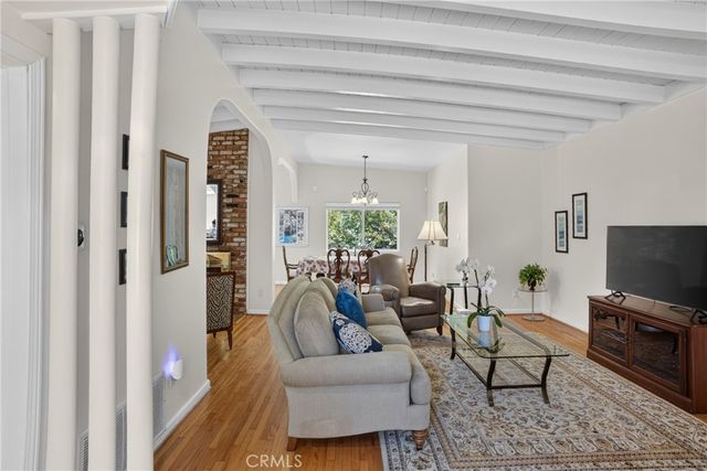 5921 Wish Avenue, Encino, CA 91316