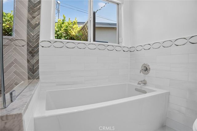 5921 Wish Avenue, Encino, CA 91316