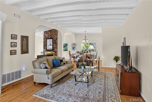 5921 Wish Avenue, Encino, CA 91316