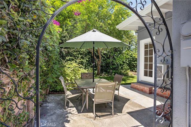 5921 Wish Avenue, Encino, CA 91316