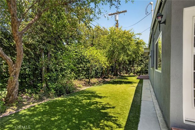 5921 Wish Avenue, Encino, CA 91316
