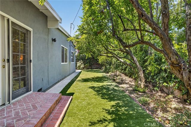 5921 Wish Avenue, Encino, CA 91316