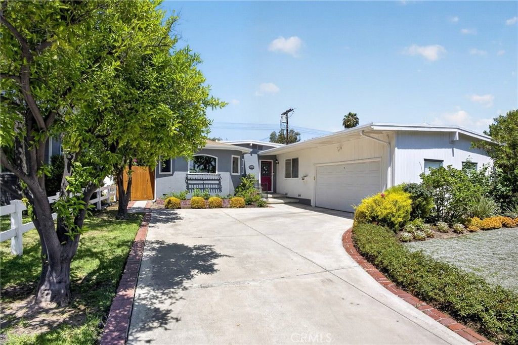 5921 Wish Avenue, Encino, CA 91316