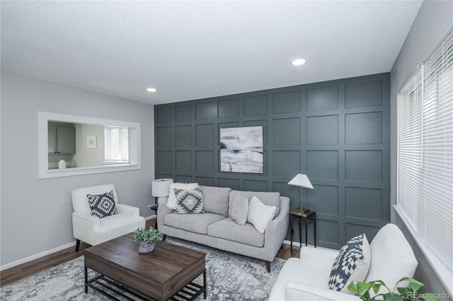 842 S Worchester Street, Aurora, CO 80012