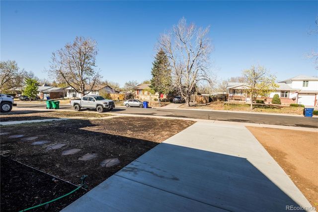 842 S Worchester Street, Aurora, CO 80012