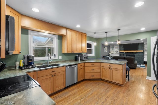 417 Forest Lane, Wadsworth, OH 44281