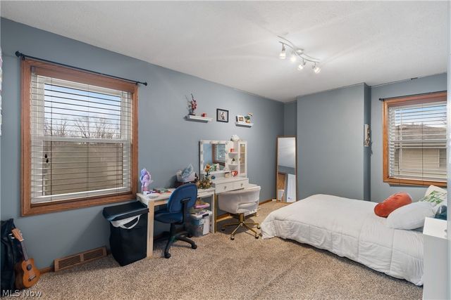 417 Forest Lane, Wadsworth, OH 44281