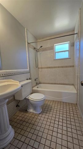 216 NE 43RD TERRACE, Gainesville, FL 32641