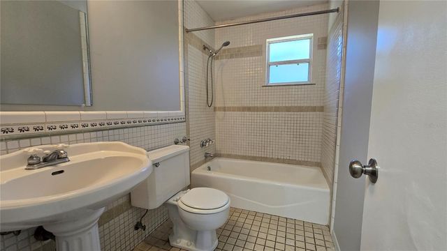 216 NE 43RD TERRACE, Gainesville, FL 32641