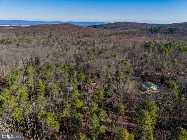 128 PINE TREE DR, Newville, PA 17241