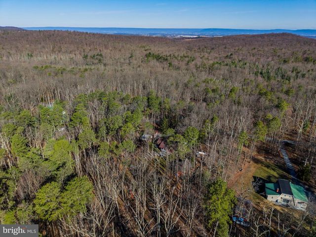 128 PINE TREE DR, Newville, PA 17241