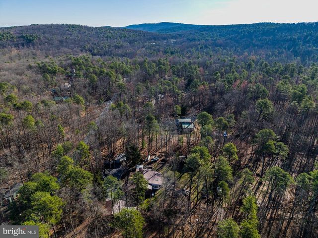 128 PINE TREE DR, Newville, PA 17241
