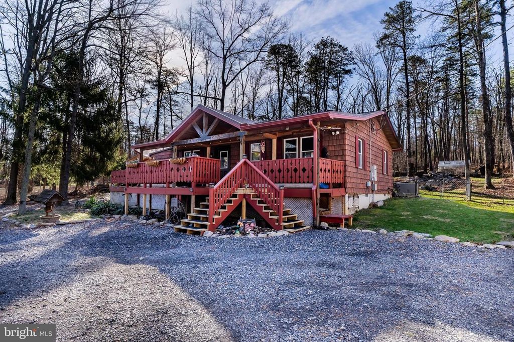 128 PINE TREE DR, Newville, PA 17241