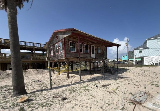 222 Jettyview Road, Freeport, TX 77541